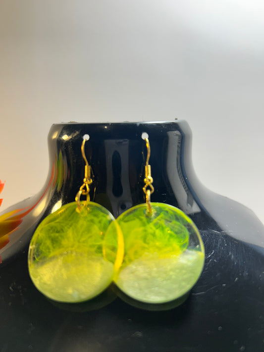 Green round earring