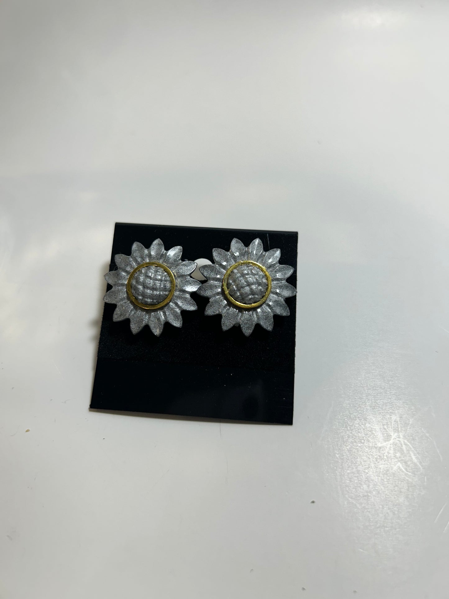 stud earrings